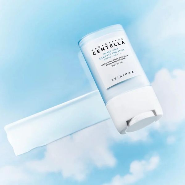 Madagascar Centella Hyalu Cica Silky Fit Sun Stick FPS50 Skin1004